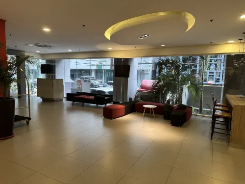Red Planet Makati Avenue Manila Espaces publics Photos