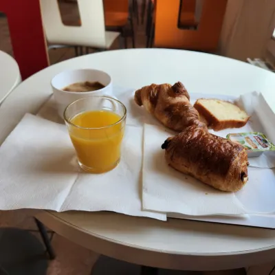 Premiere Classe Paris Ouest - Pont De Suresnes Restauration Photos