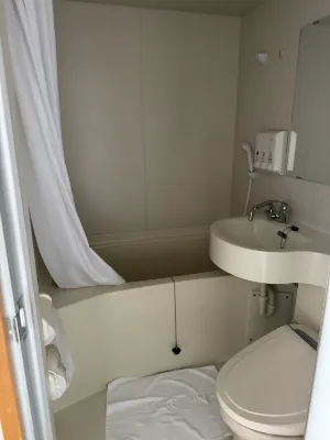 Toyoko Inn Kumamoto Ekimae Zimmer Photos