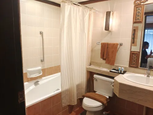 Damai Beach Resort Kamar Photos