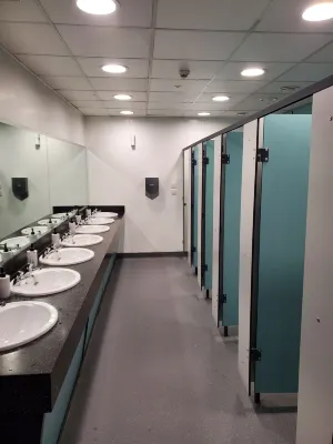 Kinlay Hostel Eyre Square Photos