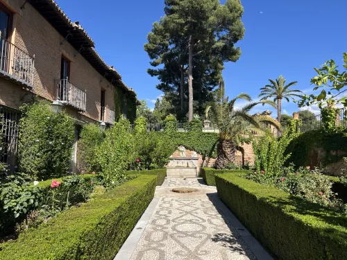 Parador de Granada À proximité de l'hôtel Photos