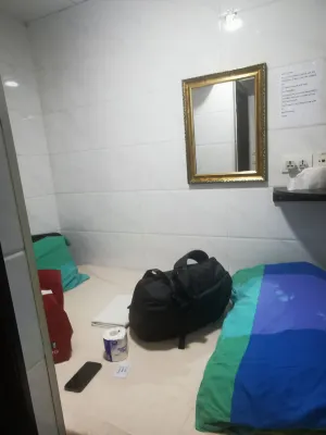 V Inn Kamar Photos
