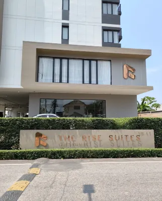 The Rise Suites Hotel, Chiang Mai من الخارج Photos