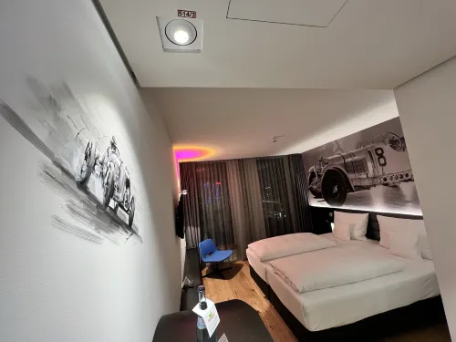V8 Hotel Motorworld Region Stuttgart, BW Premier Collection Chambres Photos