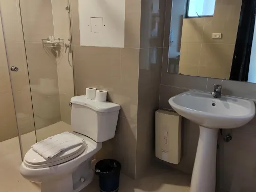 The Victory Residences Bangkok Zimmer Photos