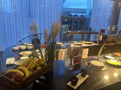 Leonardo Hotel Leeds Restauration Photos
