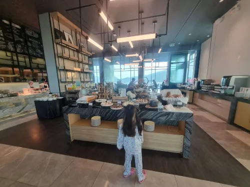 Holiday Inn & Suites Siracha Laemchabang Photos