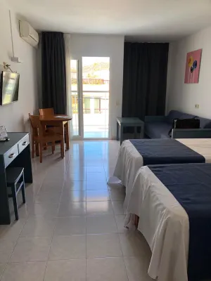 Hotel Apartamentos Vibra Central City - Adults Only Photos