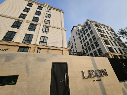 Leon Lasalle Hotel and Residences Esterni Photos