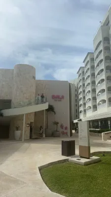 Hilton Cancun Mar Caribe All-Inclusive Resort Exterior Photos
