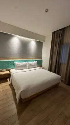 Hotel Santika Kelapa Gading Kamar Photos