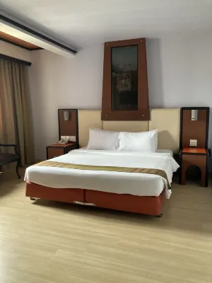 BP Grand Tower Hotel Camere Photos