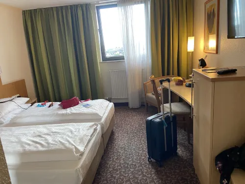 PLAZA INN Leonberg Chambres Photos