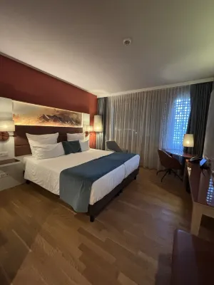 Leonardo Hotel Zurich Airport Rooms Photos
