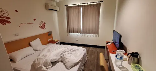 Backpackers Inn Rooms Photos