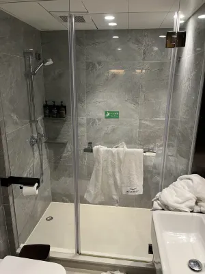 Wharney Hotel Rooms Photos