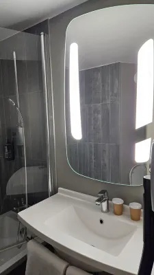 Ibis Paris Alesia Montparnasse Camere Photos