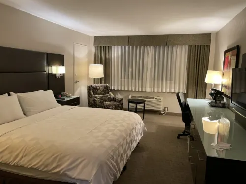 Holiday Inn Vancouver-Centre Broadway Camere Photos