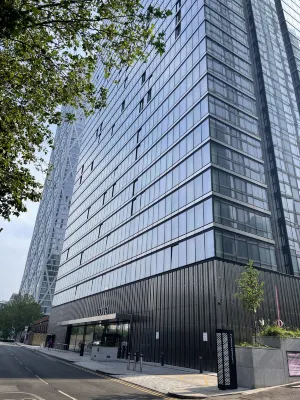 Cove - Landmark Pinnacle Exterior Photos
