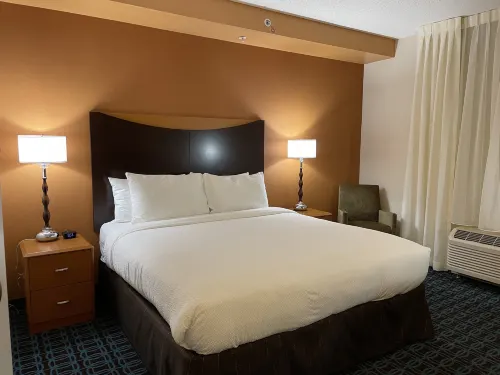 Fairfield Inn & Suites Washington, DC/New York Avenue Rooms Photos