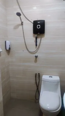 DJ Citi Point Hotel Kamar Photos