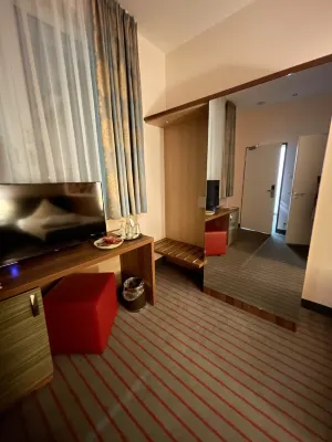 Novina Hotel Tillypark Rooms Photos