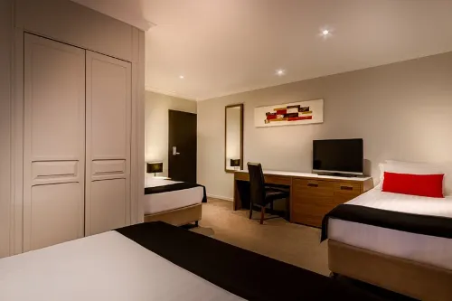 Crest on Barkly Hotel Rooms Photos