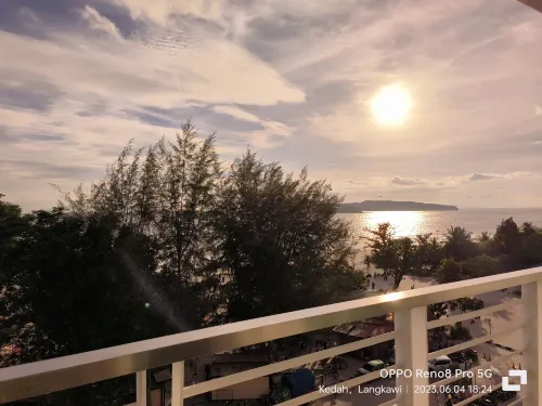 Cenang Plaza Beach Hotel Общественные зоны Photos