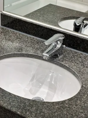 Courtyard by Marriott Munich City Center Rooms Photos