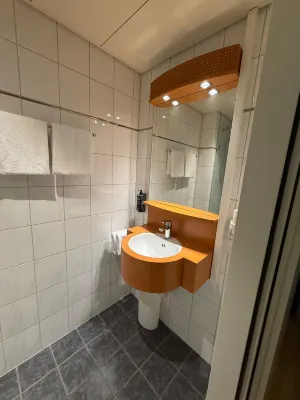 Ibis Styles Luzern City Kamar Photos