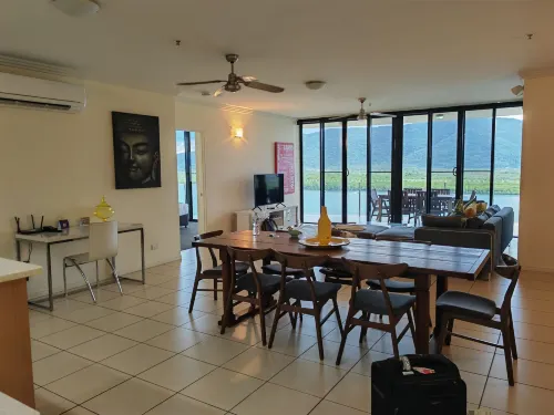 Piermonde Apartments Cairns Photos