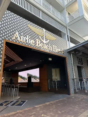 Airlie Beach Hotel Exterior Photos