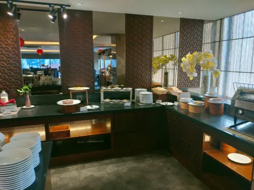 Louis Kienne Hotel Pandanaran Ristorazione Photos
