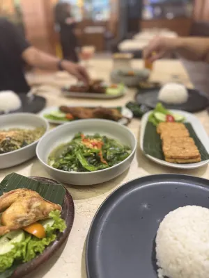 The Trans Luxury Hotel Bandung Dining Photos