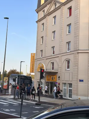 Premiere Classe Paris Ouest - Pont De Suresnes À proximité de l'hôtel Photos