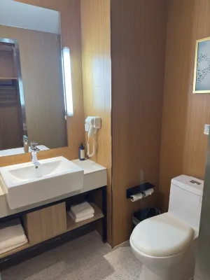 Campanile Hotel Chongqing Jiefangbei pedstrian street and Hongya  cave branch Kamar Photos