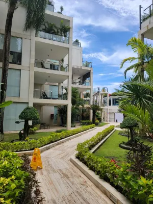FuramaXclusive Ocean Beach Seminyak Bali Nära hotellet Photos