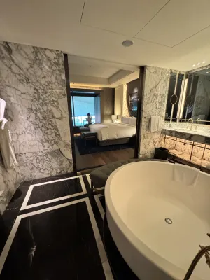 Art Paradiso, Paradise City Kamar Photos