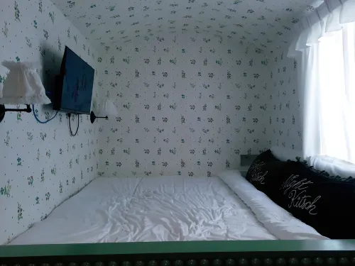 Kitsch Hotel Chambres Photos