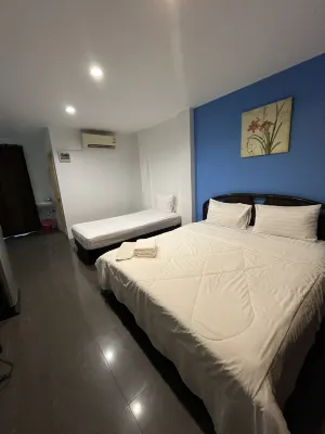 Varinda Hostel Rooms Photos