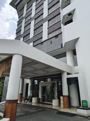 Hotel Santika Premiere Semarang Extérieur Photos
