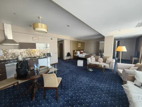 Parkside Hotel & Apartments Rooms Photos