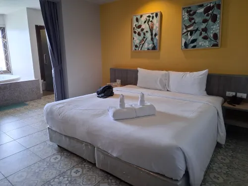 Recenta Suite Phuket Suanluang Camere Photos