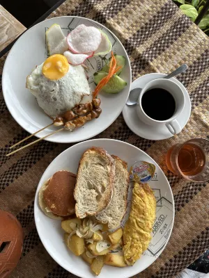 FRii Bali Echo Beach Dining Photos