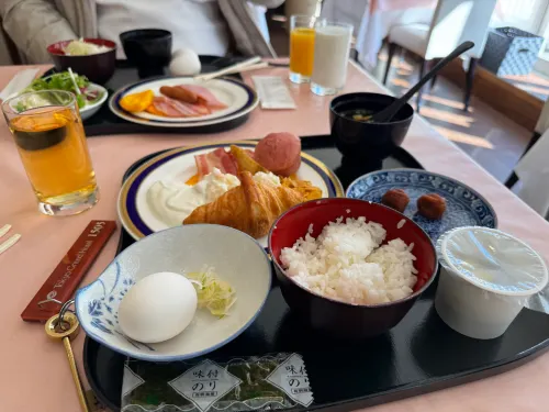 Tokyo Grand Hotel Restauration Photos