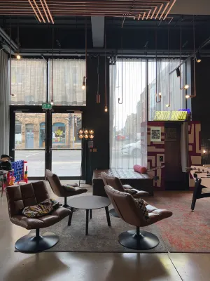 Moxy Edinburgh Fountainbridge Öffentliche Flächen Photos