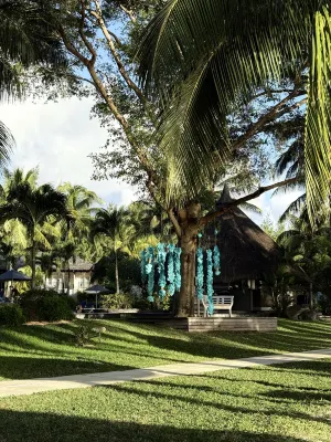 LUX* Le Morne, Mauritius Рядом с отелем Photos