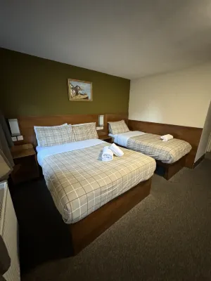 Crosshill House Rooms Photos