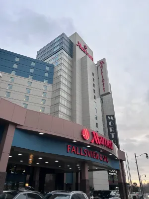 Niagara Falls Marriott Fallsview Hotel & Spa Exterior Photos
